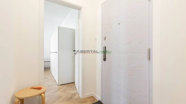 Moderný 2-izbový byt na rozhraní Staré Mesta a Ružinova – Ba