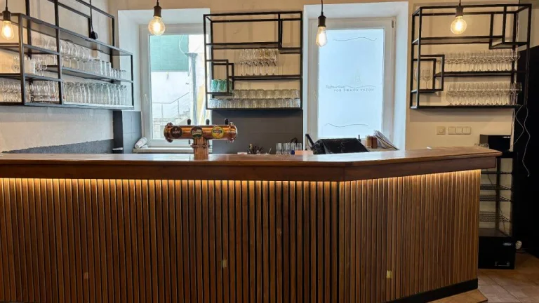 PRENÁJOM - GASTRO komplet vybavená GASTRO prevádzka vo Vrbov