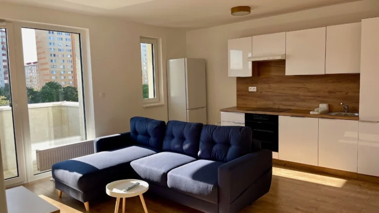 TOPOĽČIANSKA | 2i byt 49 m² + balkón | BA V - Petržalka