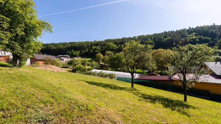 Stavebný pozemok 1141 m² – Prešov, Šidlovec