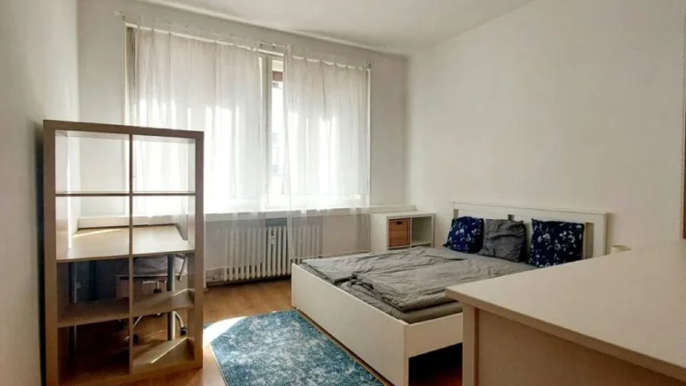 na prenájom 3 izbový byt Bratislava-Staré Mesto