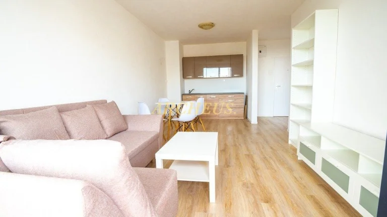 Prenájom 2 izb. novostavba,Zelené Dvory, parkovanie , balkon