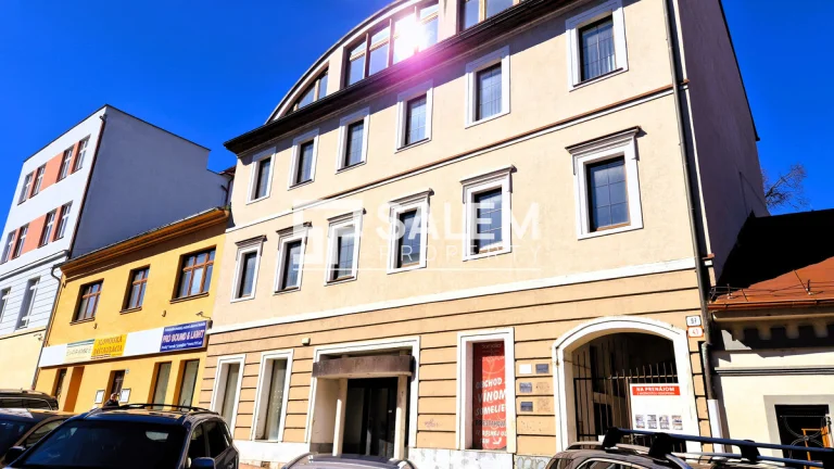 Administratívna budova v centre Banskej Bystrice