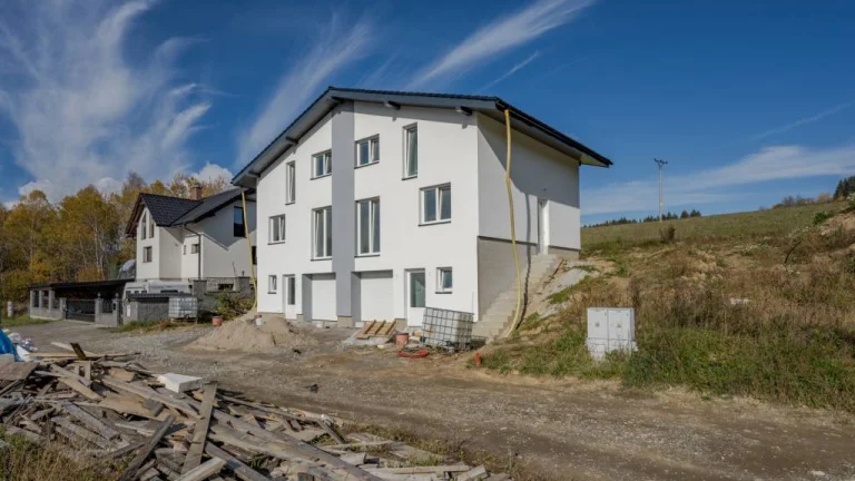 Predaj: Exkluzívne moderná novostavba RD v meste Čadca(143-D