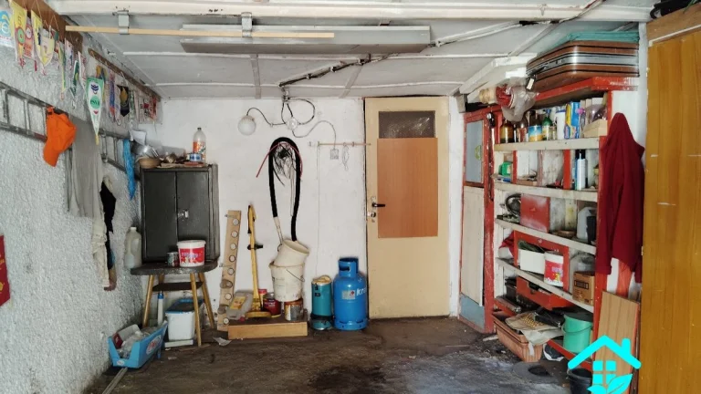 PREDAJ - garáž s dielňou, vrátane elektriny, Vargove pole