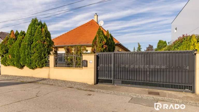 RADO | Rodinný dom 3-izbový 130m2 + pozemok 834m2 | Malinovo