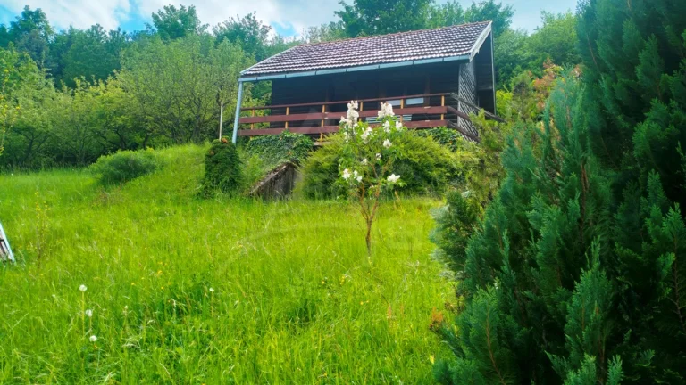Rekreačná chatka s unikátnym výhľadom v obci Trenčianska T