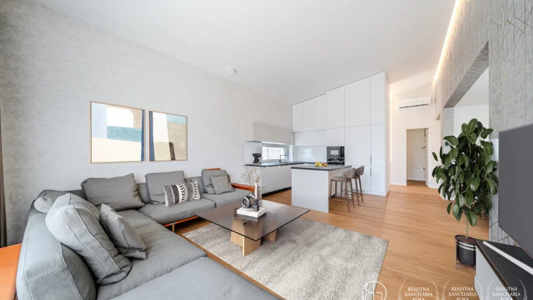 BOSEN | Moderný 4 izbový bungalov s bazénom, ul. Karasová, S