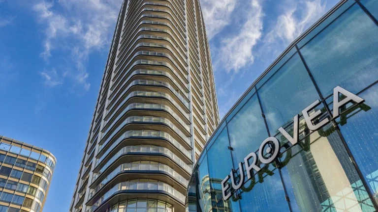 Garážové státie v EUROVEA TOWER na prenájom
