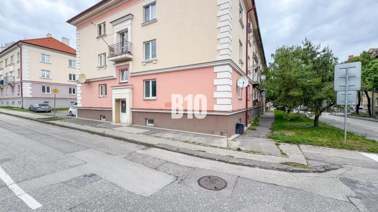 2 izbový byt - pôvodný stav - TEHLA - centrum