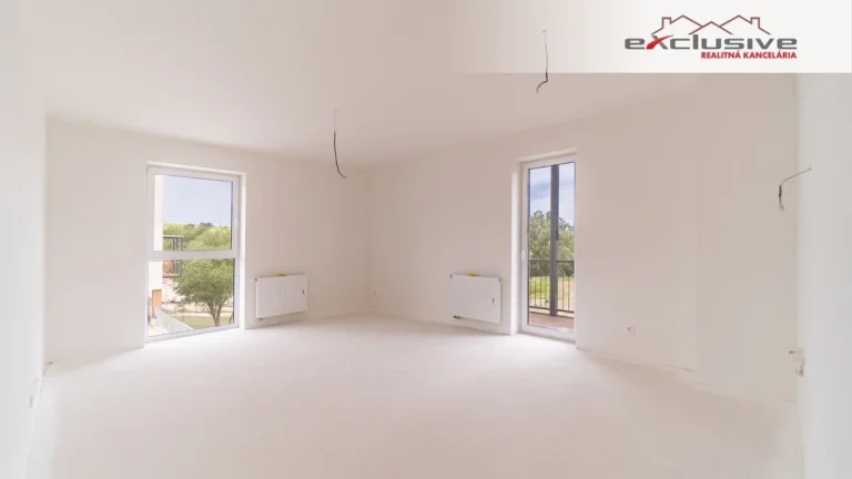 3 IZBOVÝ BYT – TRNKOV, 67 M², PARK. STÁTIE