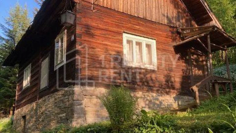 Predaj: Drevenica s veľkým pozemkom v Terchovej-časť Šípková