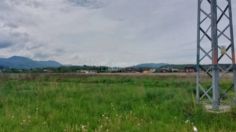 Investičné pozemky v Trnovom, určené na výstavbu obchodných