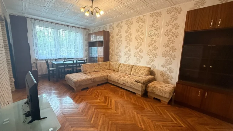 Slnečný 3 izbový byt na predaj Východ