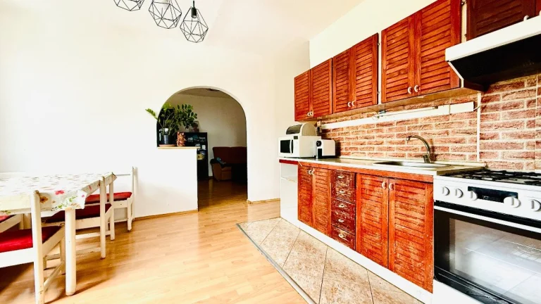 Klimatizovaný 3 izbový byt s balkónom