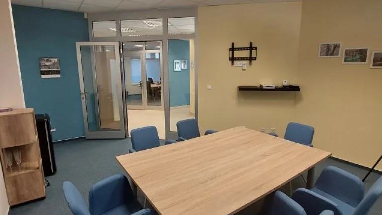 EXKLUZÍVNE na predaj obchodný priestor Belveder – BB