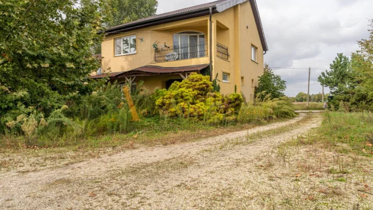 ALL INCLUSIVE l NA PREDAJ 8 IZBOVÝ RODINNÝ DOM, OKOLIČNÁ NA