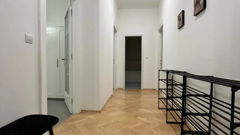 PRENÁJOM 3-izbový byt s parkovaním - Piešťany