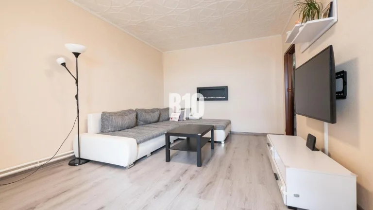REZERVOVANÉ - Slnečný 3 izbový byt s balkónom - klíma + kot