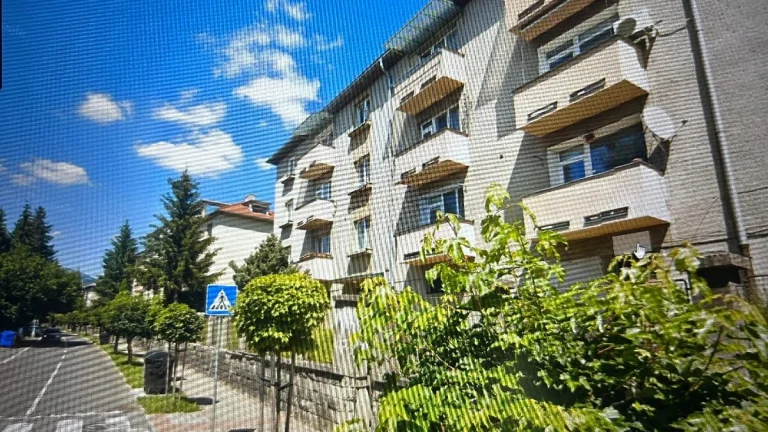 Hľadám 2 izb. byt na Bakossovej ulici