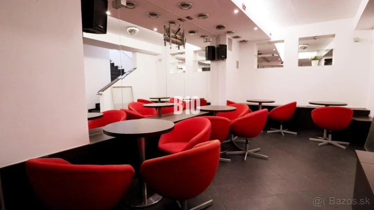 NA PRENÁJOM /Reštaurácia, kaviareň, bar/ - Centrum Žiliny