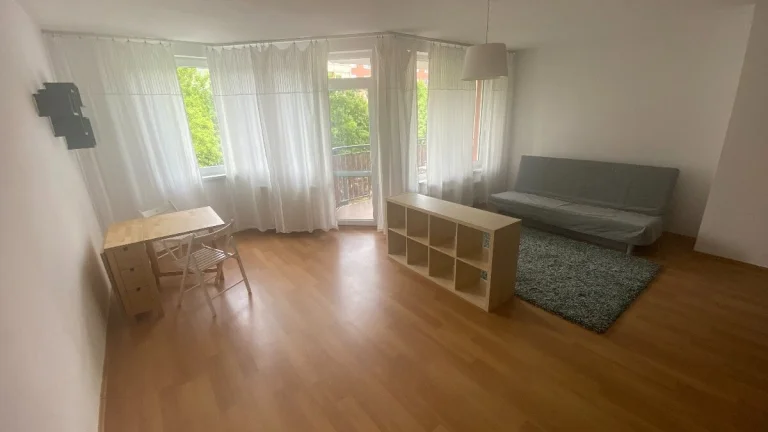 Prenájom bytu 1+kk, 52 m2, Jégeho alej