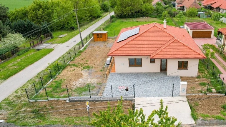 Novostavba na predaj, pozemok 665 m2. Beladice
