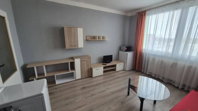 Na predaj zariadená garsónka po rekonštrukcii Komárno