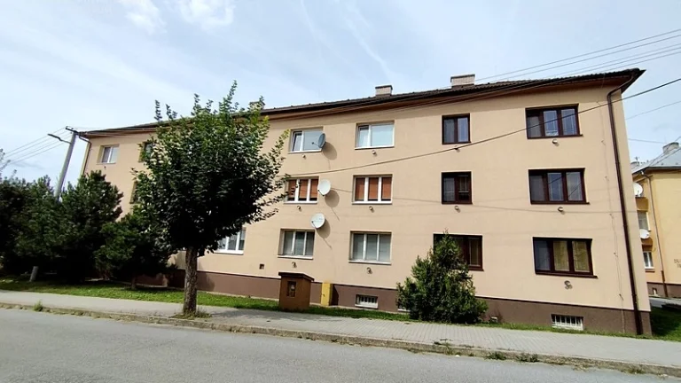 VIDEO 2 IZB. BYT V OBĽÚBENEJ LOKALITE - A. PAVLOVA, STROPKOV