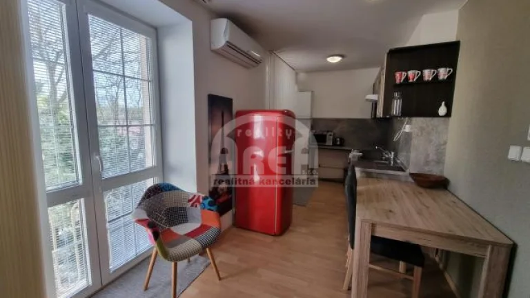Na prenájom krásny, moderný 2- izbový byt v centre mesta