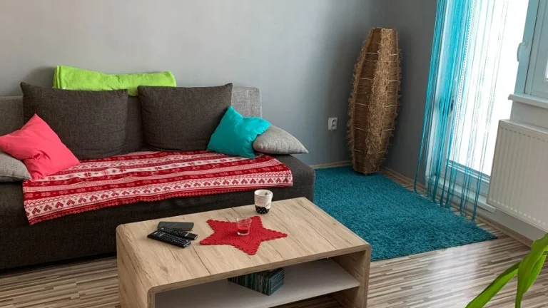 Prenájom 1 izbového bytu blízko centra