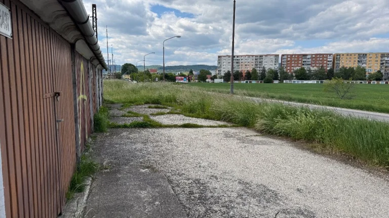 Predám garáž na Rendezi