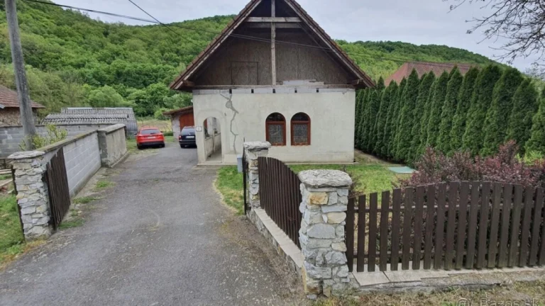 REZERVOVANE Predám rodinný dom v obci Domaníky
