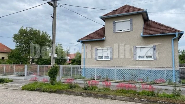 PREDAJ : Rodinný dom Zlaté Moravce