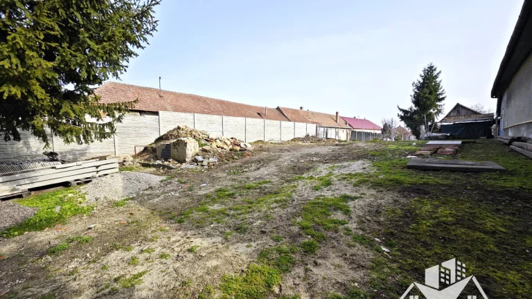 Znížená cena - Na predaj stavebný pozemok v obci Bánov
