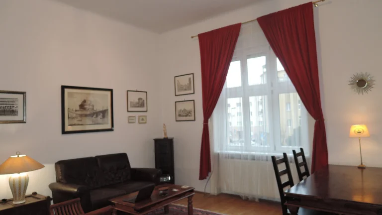 Prenájom 3 izbového bytu v Starom Meste - Flöglova ul.