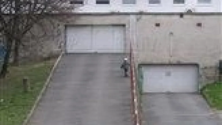 Predám garáž s pozemkom na ul. Papraďovej v Ružinove
