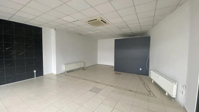 Na prenájom komerčný priestor s výkladom - Bulvár