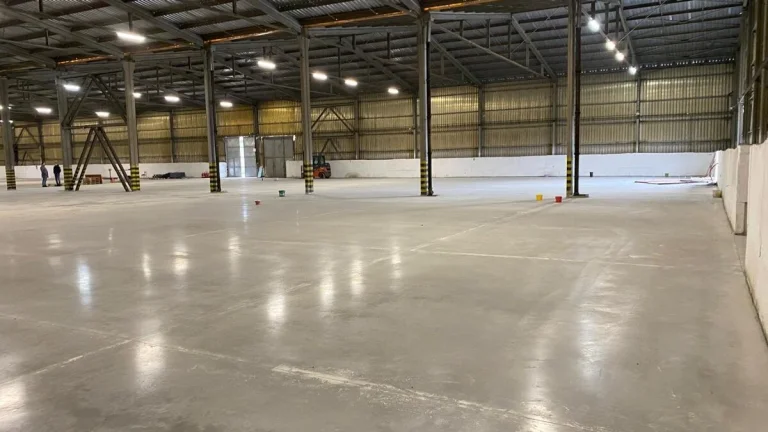 Skladová hala 3900 m2 v Trnave, výhodný nájom