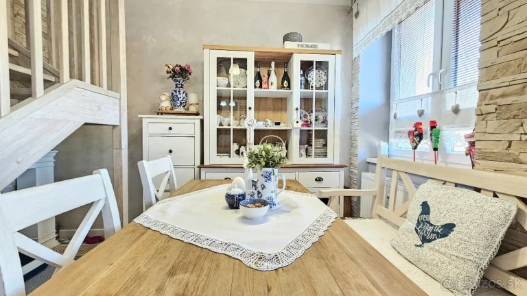 JEDINEČNÝ 3 izbový mezonetový byt s balkónom, 75 m2, PREŠOV