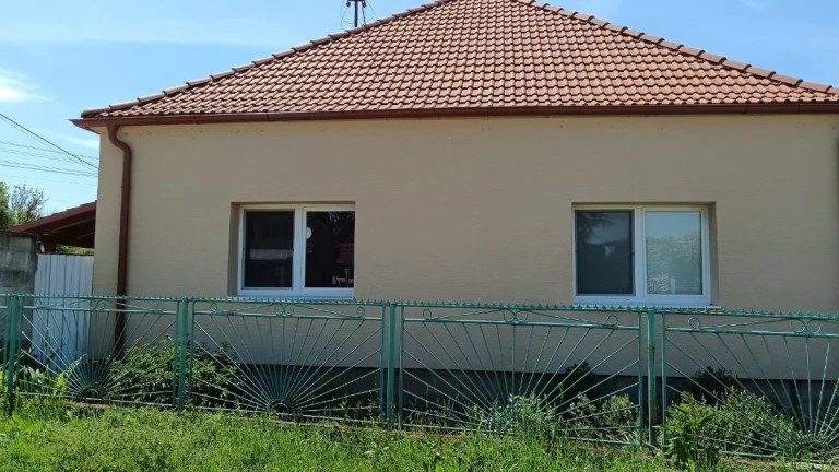 Na predaj 3 izbový rodinný dom v Dulovciach