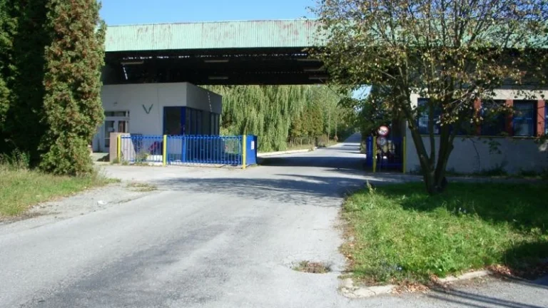 PRENÁJOM - výrobné, skladové priestory - Prešov, Šalgovík