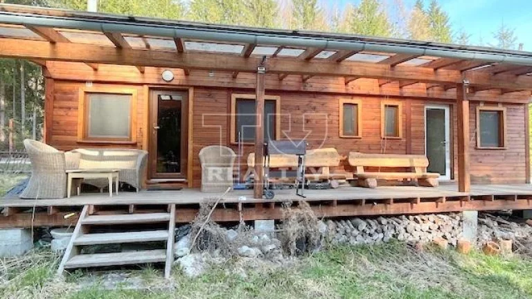 REKREAČNÝ POZEMOK NA PODSUCHEJ 1570m2 MOŽNOSŤ STAVBY CHAT