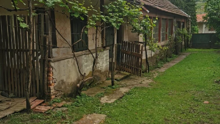 Na predaj starší rodinný dom v obci Leľa