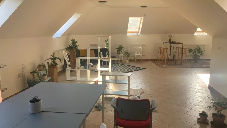 Ponúkam Vám do prenájmu obchodný priestor v centre mesta.