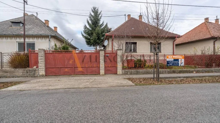ALL INCLUSIVE | NA PREDAJ 3 IZBOVÝ RODINNÝ DOM S PIVNICOU, J