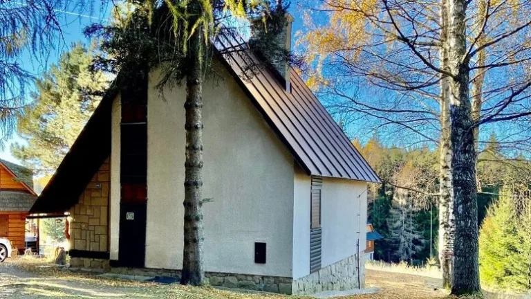 DONOVALY, chata na predaj