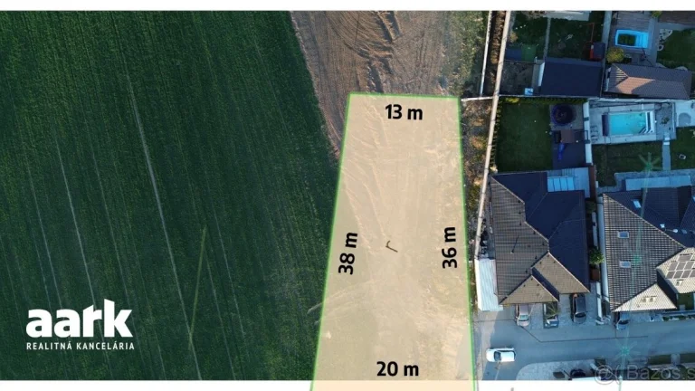 AARK: Stavebný pozemok - 606 m², Trakovice