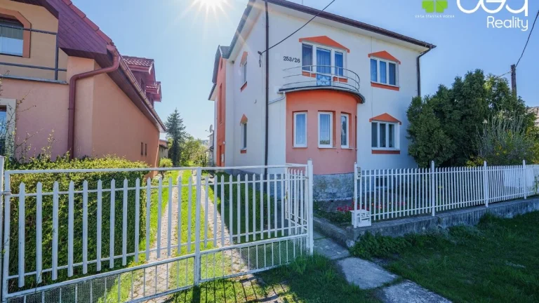 NA PREDAJ: Rodinný poschodový dom Batizovce, okr. Poprad