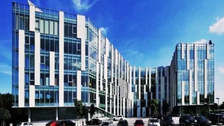Samostatný kancelársky celok 107m² v blízkosti letiska na pr